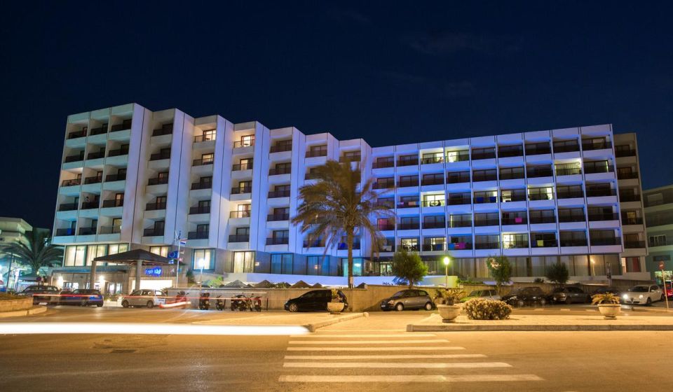 Blue Sky Hotel (Adults Only 18+)