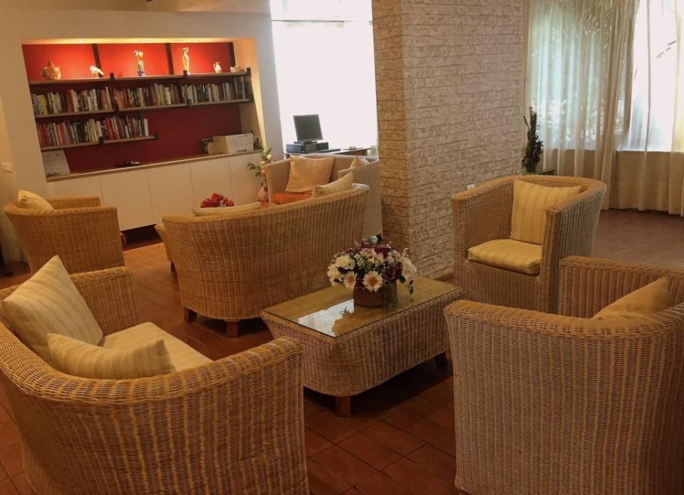 Caravel Apartment Hotel
